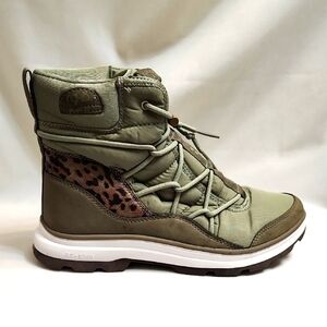 Ryka Water Repellent Bungee Brae Exotic Lace-up Animal Print boots (w size 7.5)
